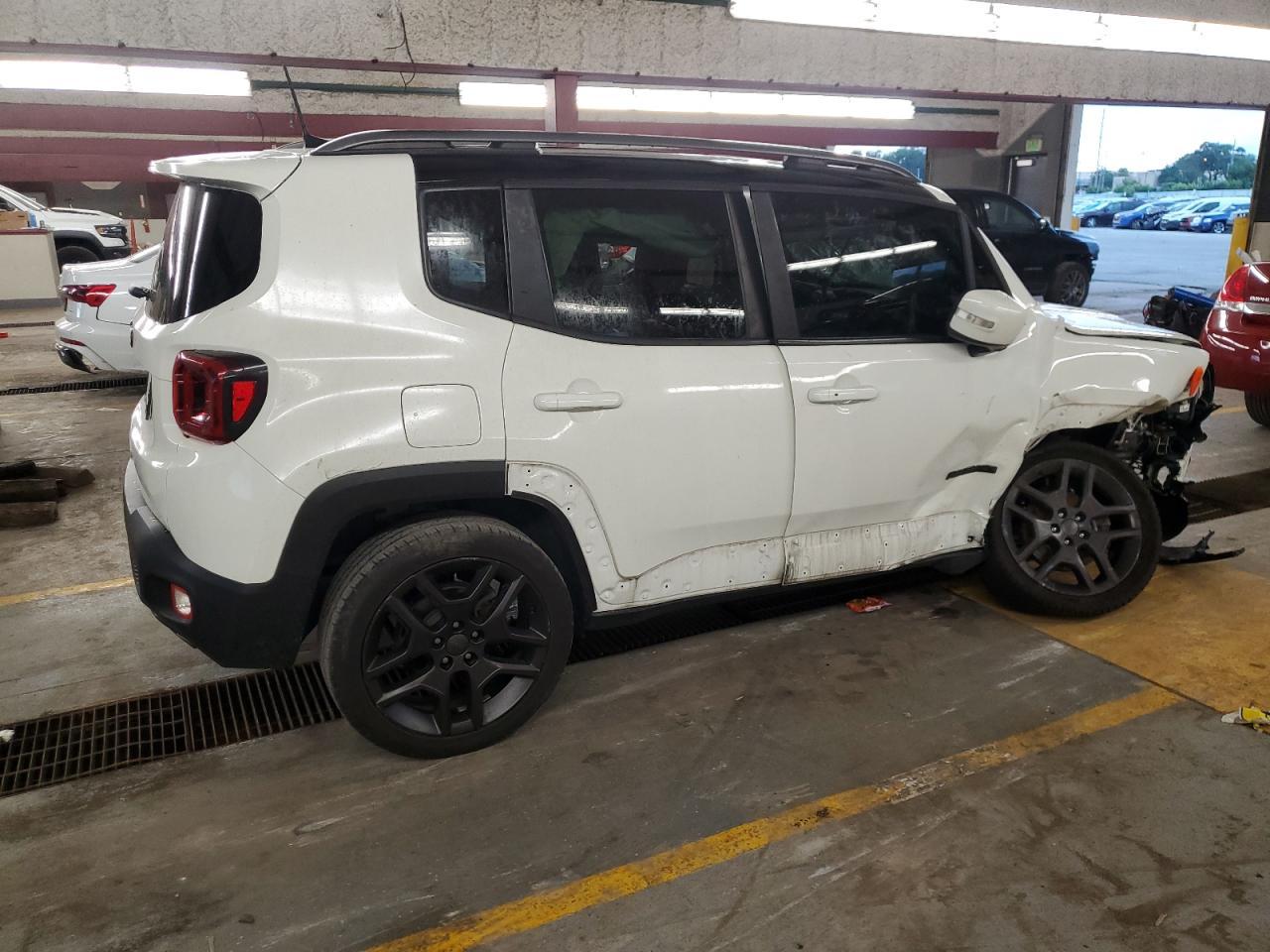 2020 Jeep Renegade Latitude - Фото 3