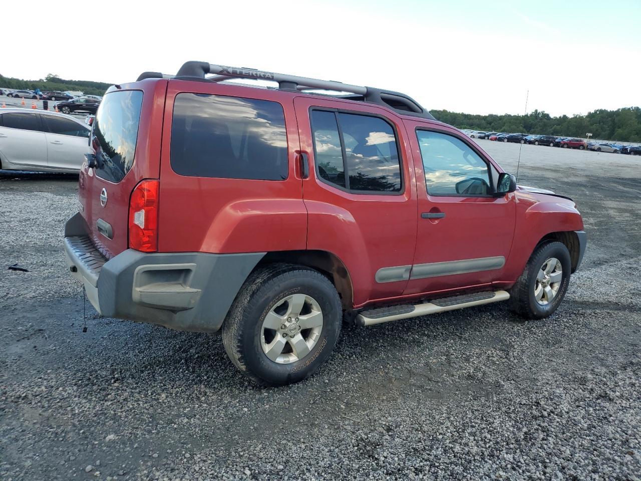2013 Nissan Xterra X - Фото 3