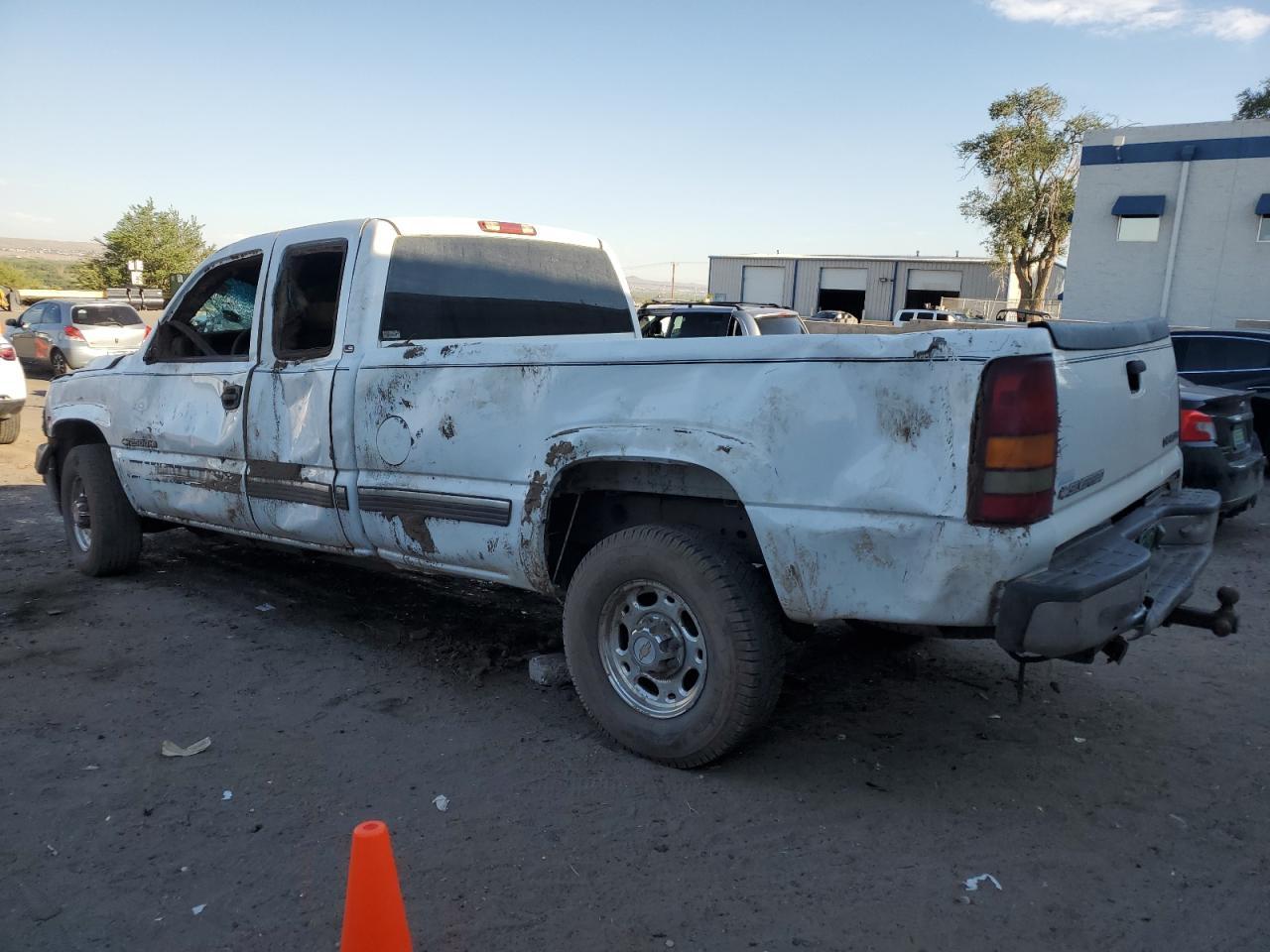 2002 Chevrolet Silverado C2500 Heavy Duty - Image 2