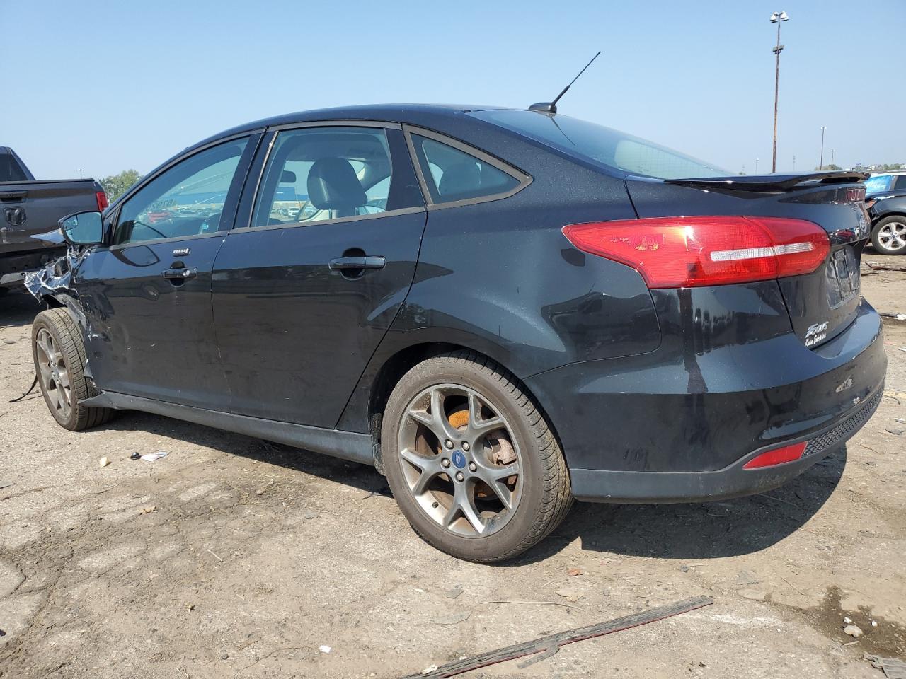 2015 Ford Focus Se - Image 2