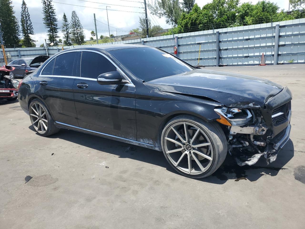 2015 Mercedes-Benz C 300 - Фото 4