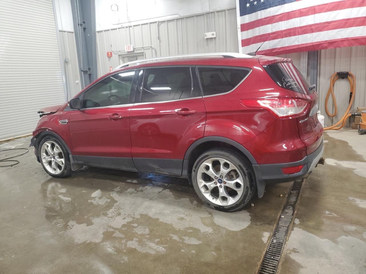 2015 Ford Escape Titanium - Фото 2
