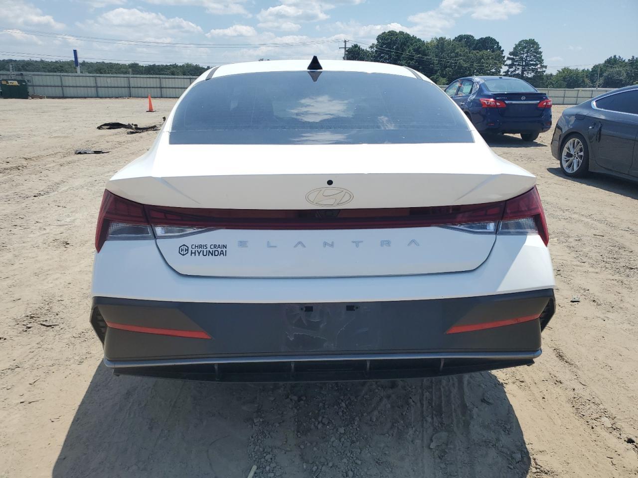 2025 Hyundai Elantra Sel - Фото 6