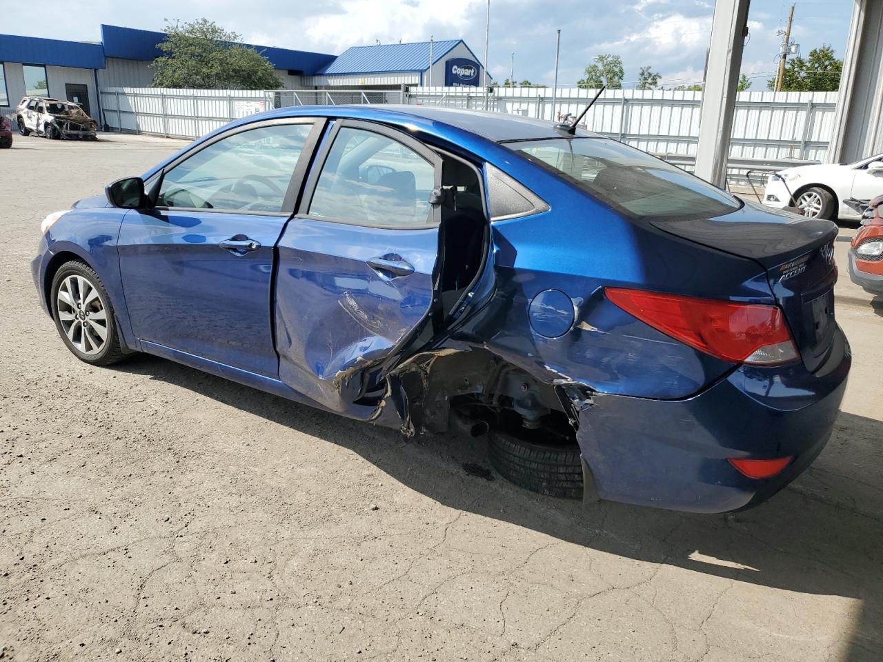 2017 Hyundai Accent Se - Фото 2