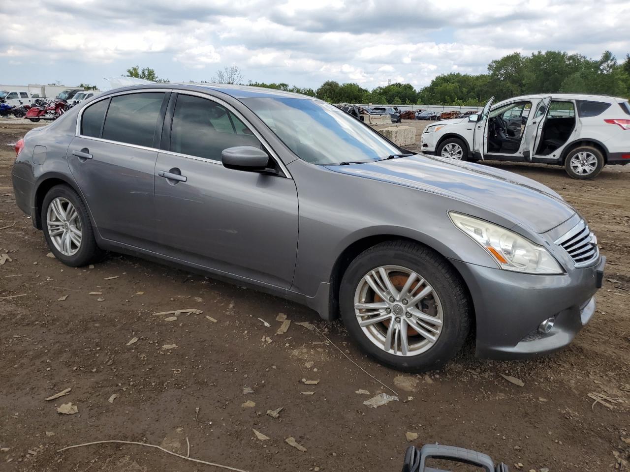 2013 Infiniti G37 - Фото 4