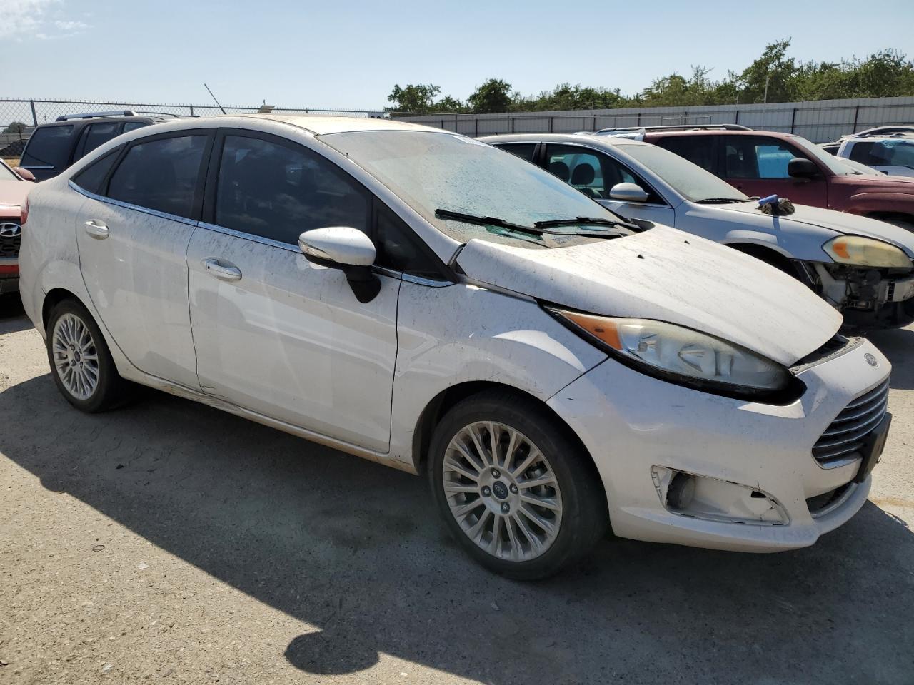 2016 Ford Fiesta Titanium - Image 4