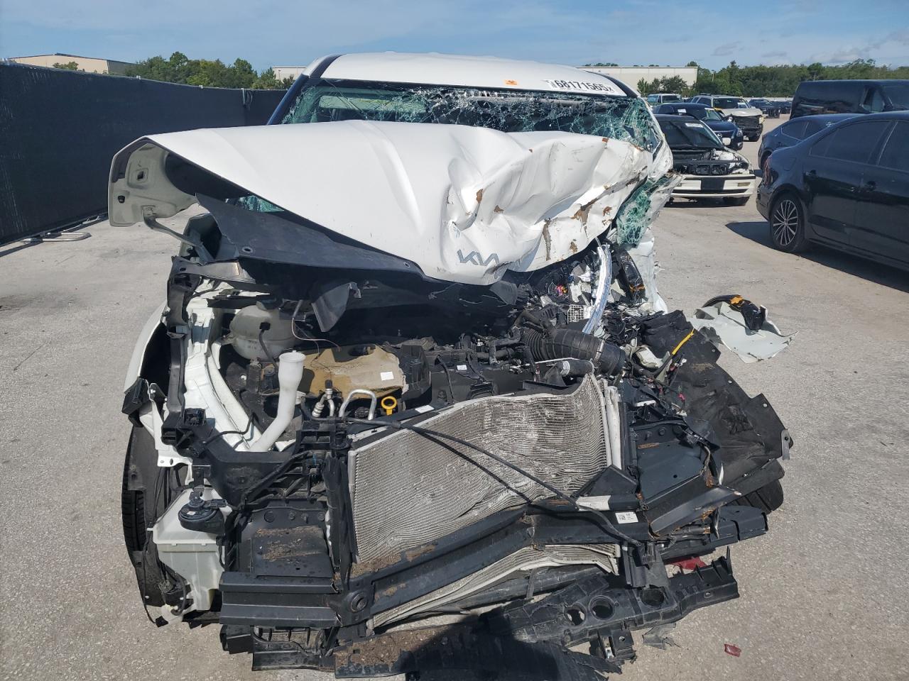 2022 Kia Carnival Lx - Фото 5