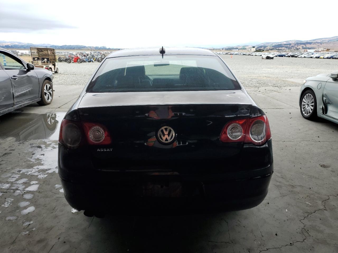 2006 Volkswagen Passat 2.0T - Фото 6