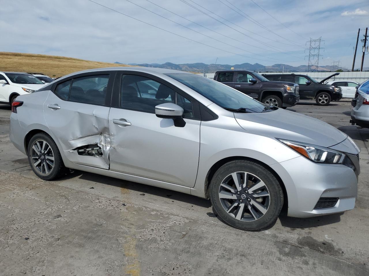 2020 Nissan Versa Sv - Фото 4