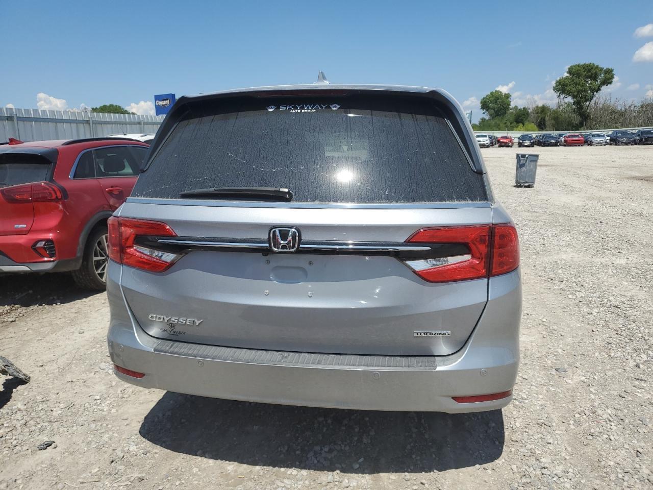 2024 Honda Odyssey Touring - Image 6