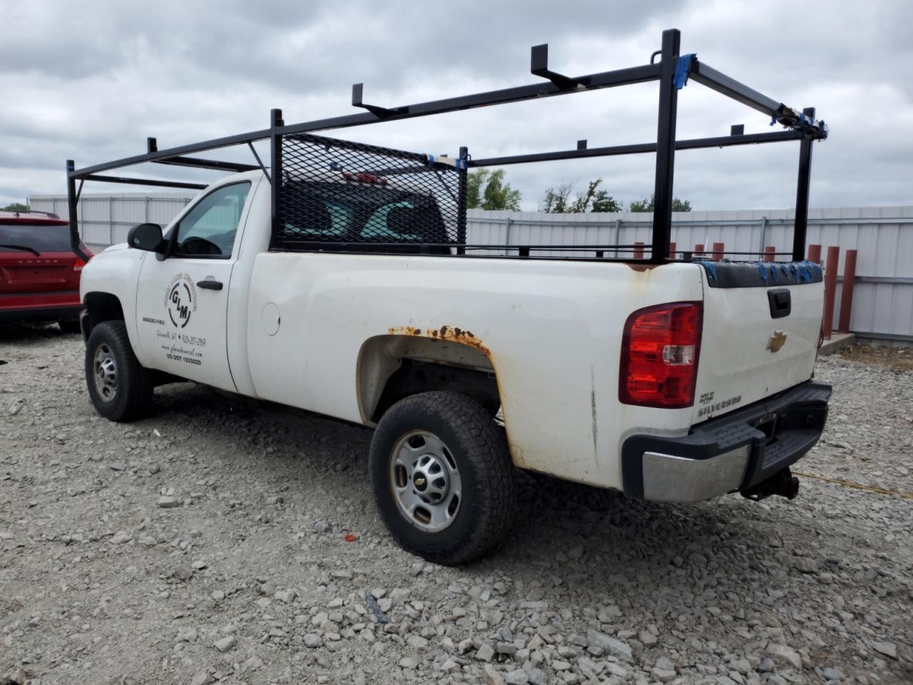 2013 Chevrolet Silverado C2500 Heavy Duty - Image 2