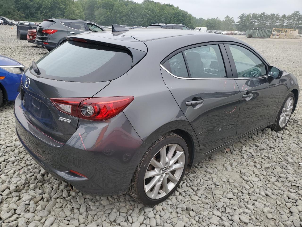 2017 Mazda 3 Grand Touring - Фото 3