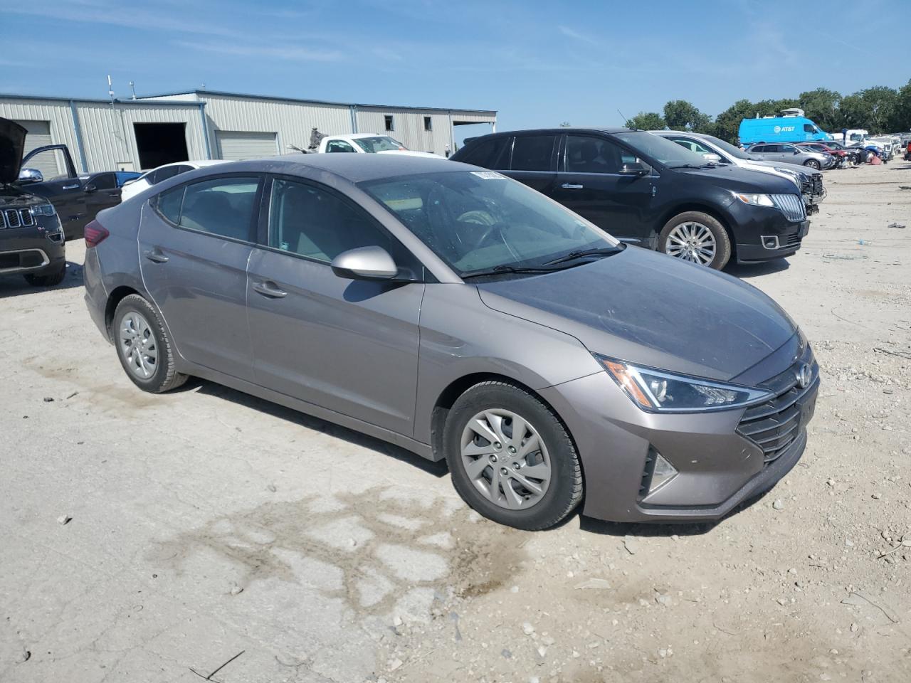 2020 Hyundai Elantra Se - Фото 4