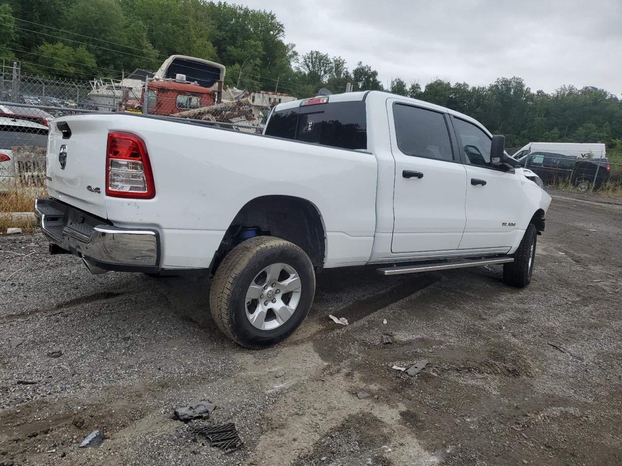 2024 Ram 1500 - Image 3