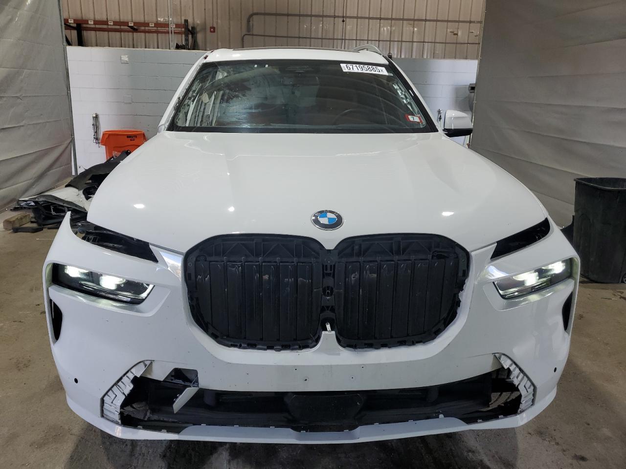 2025 BMW X7 xDrive40I - Фото 5