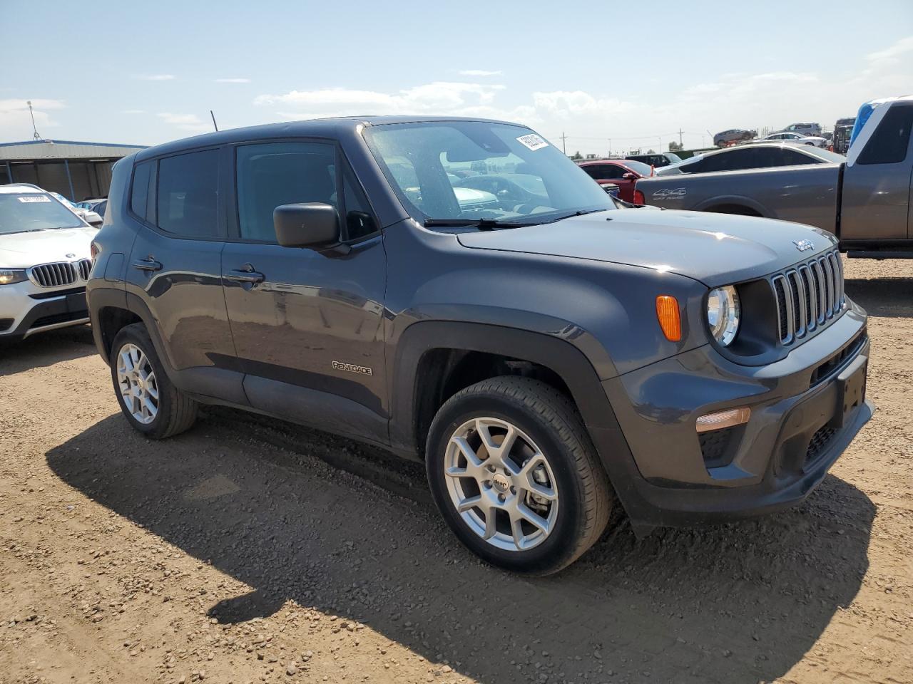 2023 Jeep Renegade Latitude - Image 4