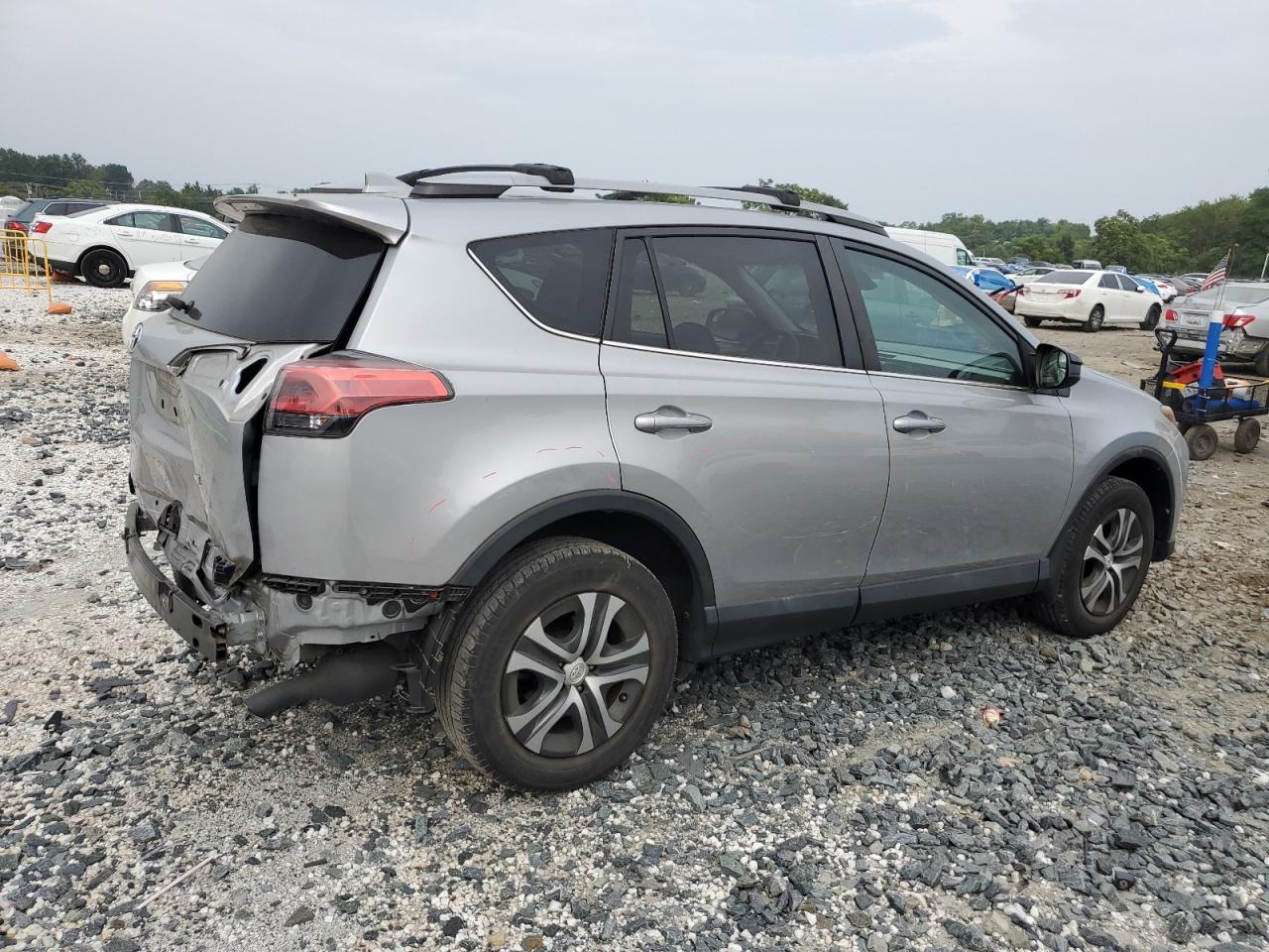 2018 Toyota Rav4 Le - Фото 3