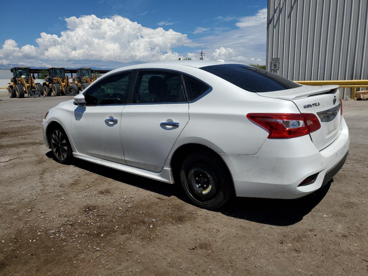 2016 Nissan Sentra S - Фото 2