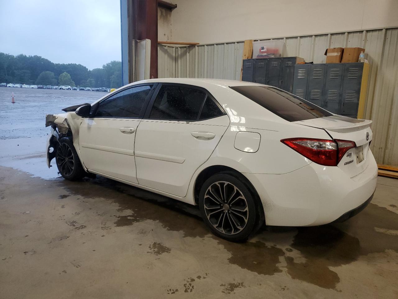 2015 Toyota Corolla L - Фото 2