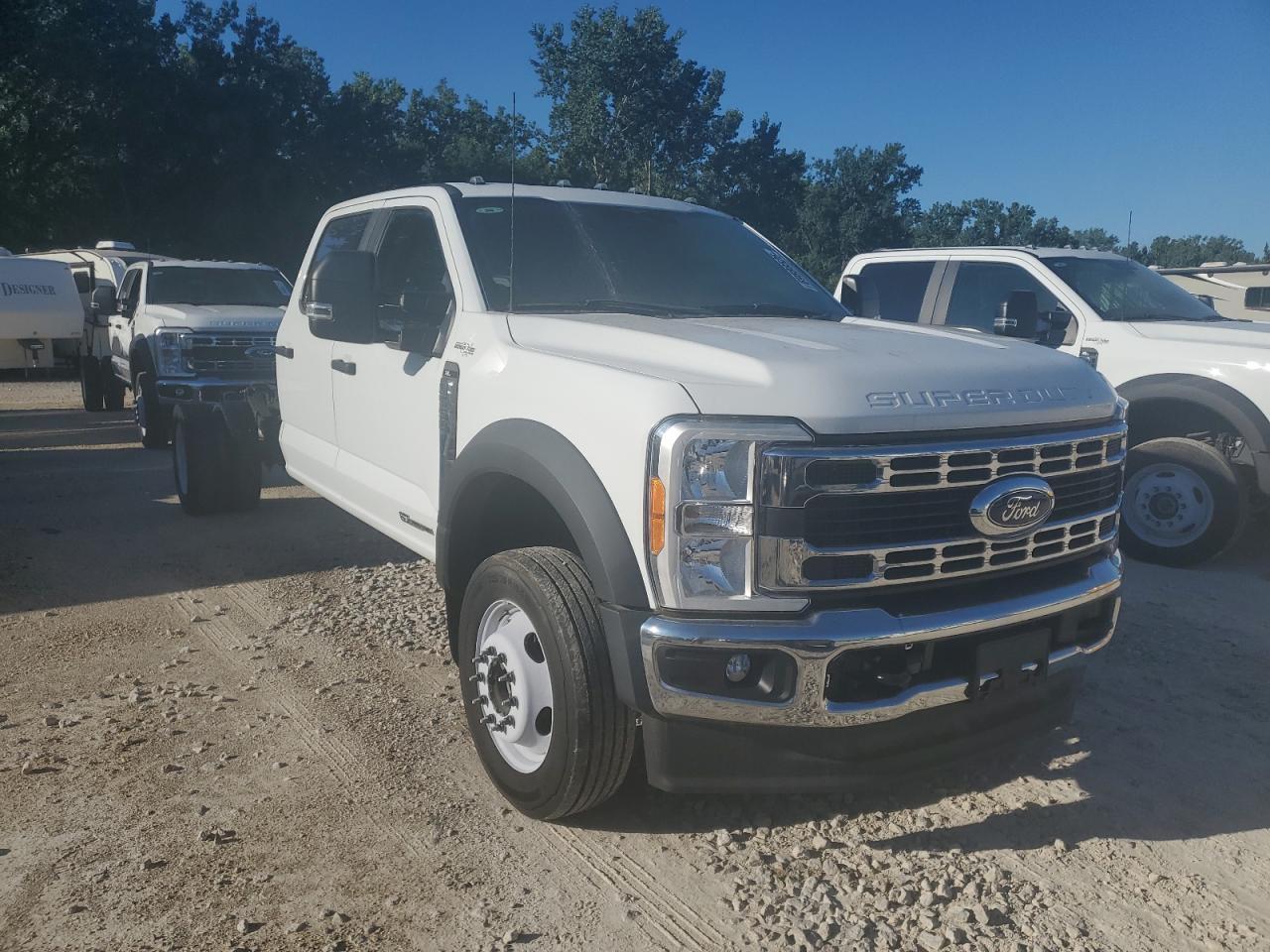2023 Ford F550 Super Duty Super Duty - Image 4