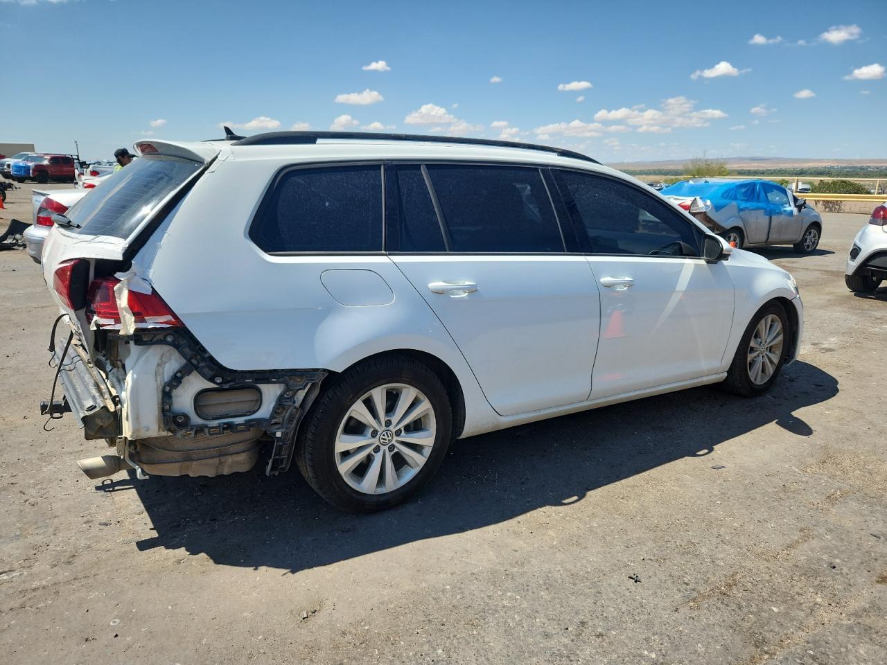 2017 Volkswagen Golf Sportwagen S - Image 3