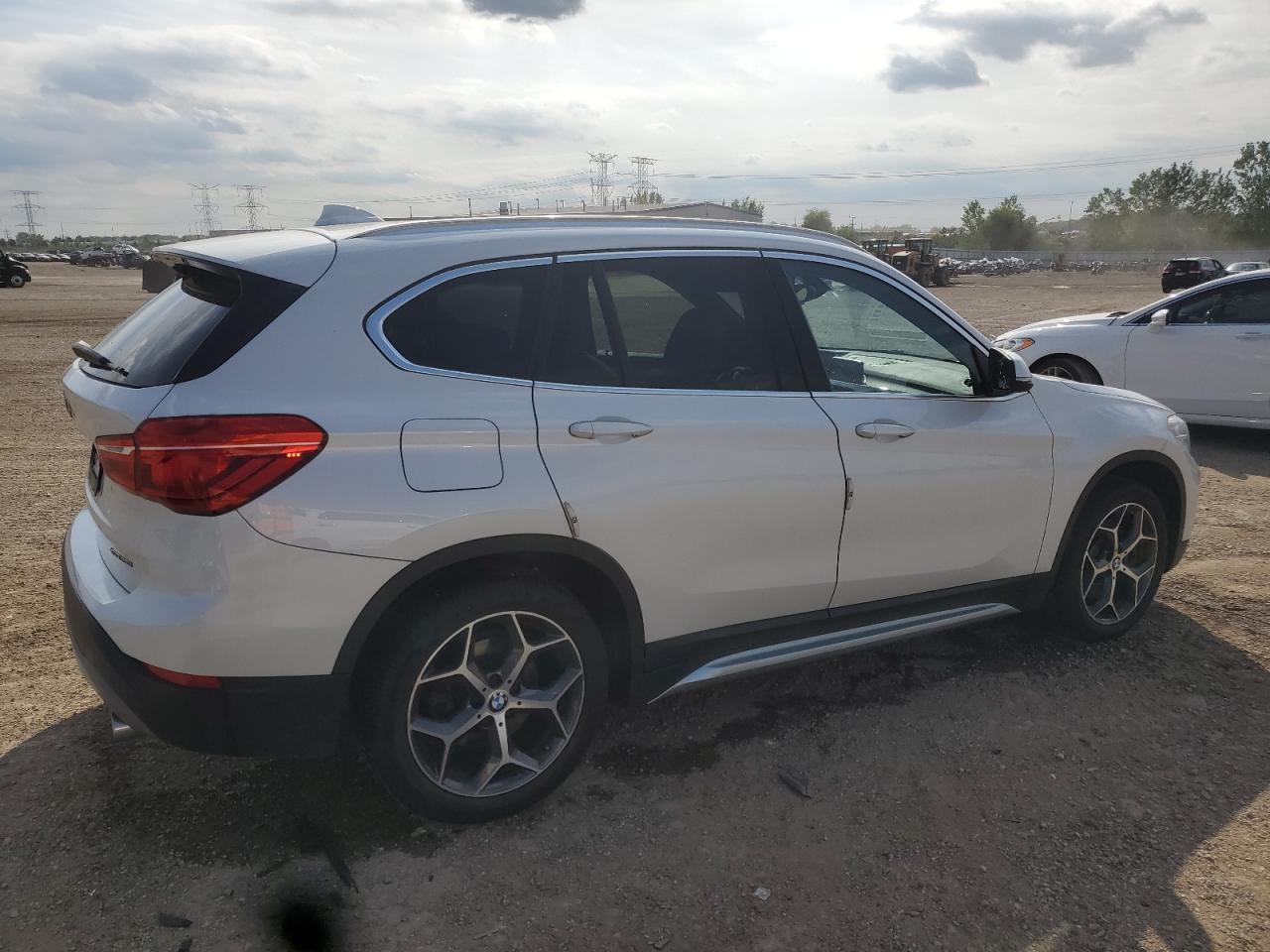 2018 BMW X1 xDrive28I - Image 3