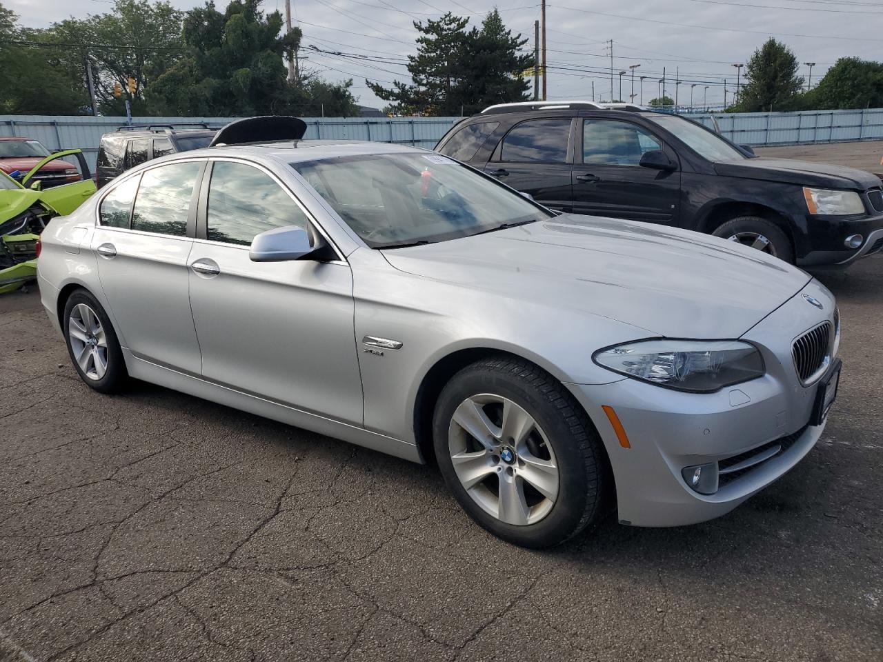 2012 BMW 528 Xi - Image 4