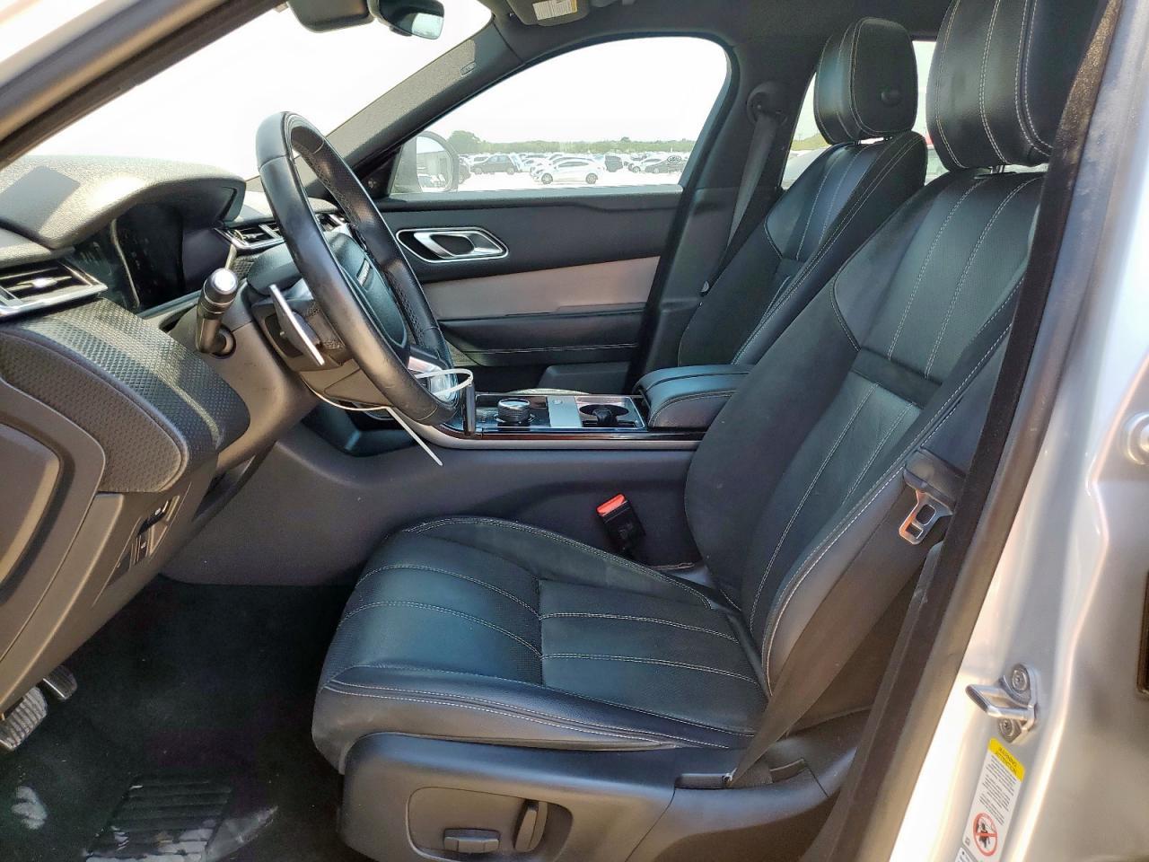 2018 Land Rover Range Rover Velar R-Dynamic Se - Image 7