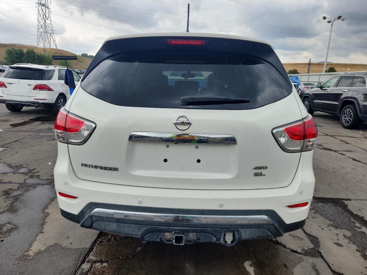 2014 Nissan Pathfinder S - Image 6