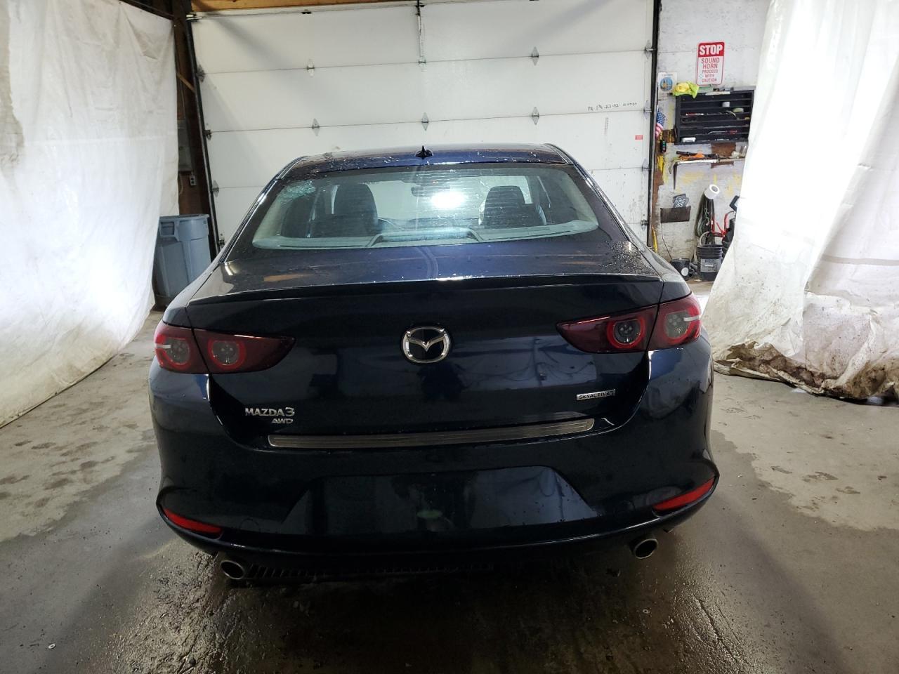 2021 Mazda 3 Premium - Фото 6