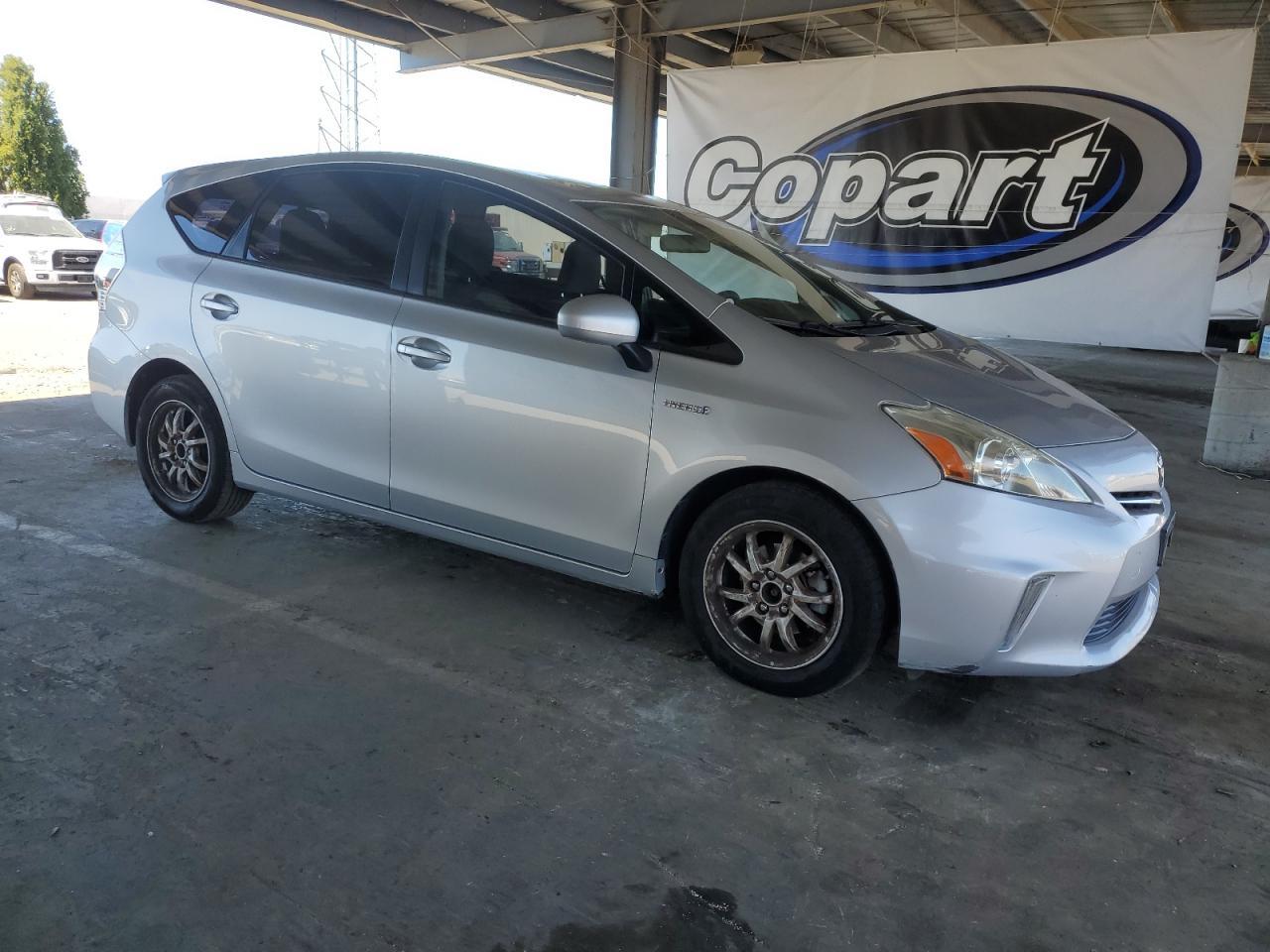 2012 Toyota Prius V - Фото 4