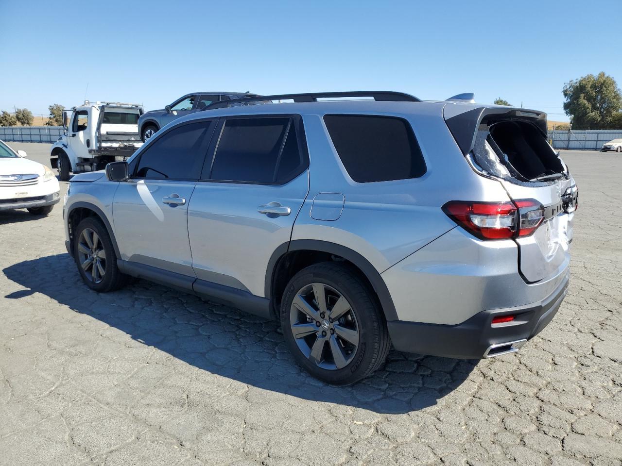 2024 Honda Pilot Sport - Image 2