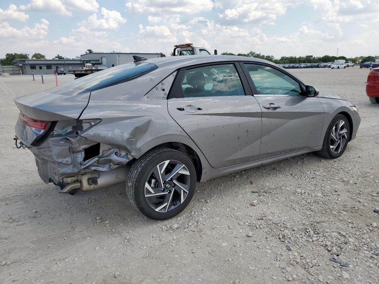 2025 Hyundai Elantra Sel - Фото 3