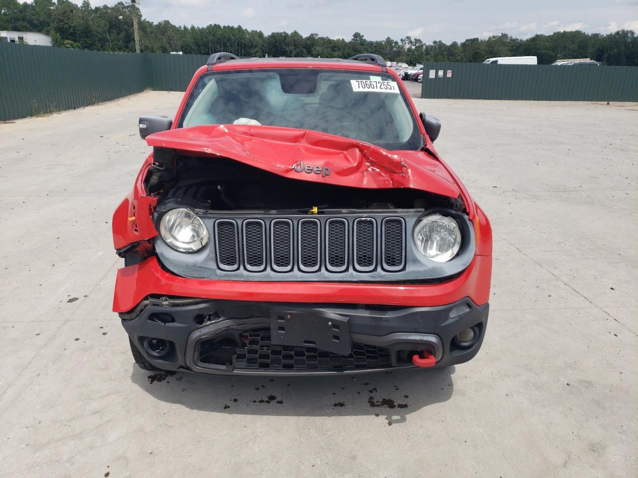 2015 Jeep Renegade Trailhawk - Image 5