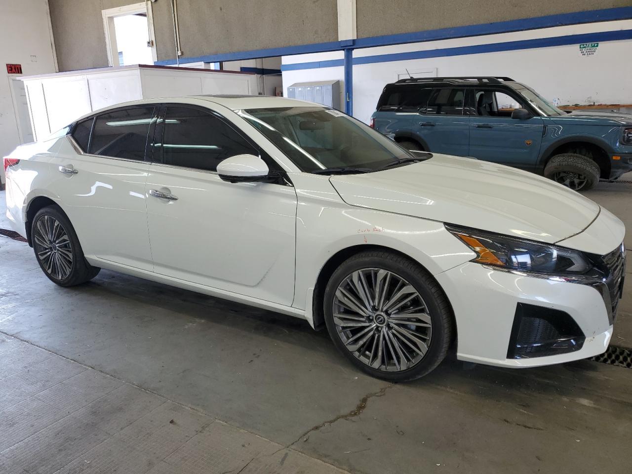 2023 Nissan Altima Sl - Фото 4