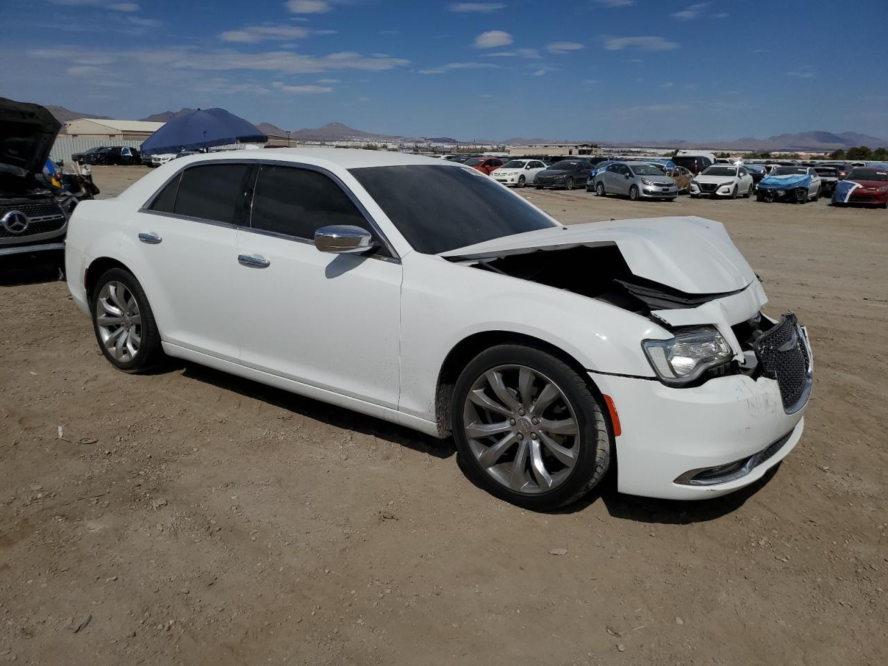 2019 Chrysler 300 Limited - Image 4