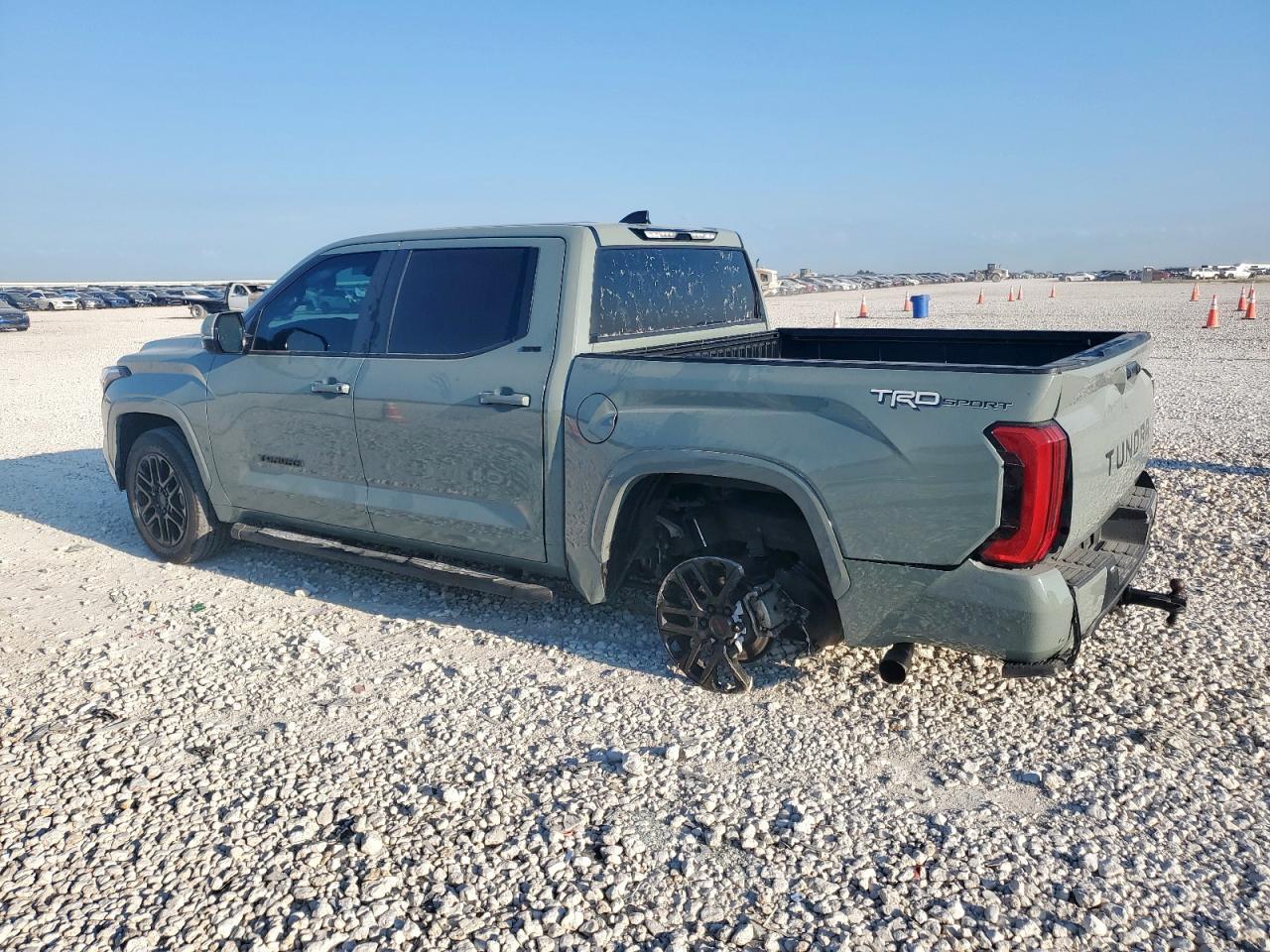 2023 Toyota Tundra Crewmax Sr - Фото 2