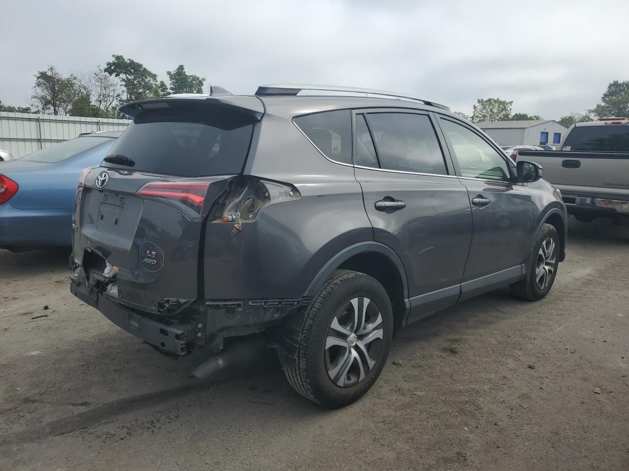 2018 Toyota Rav4 Le - Image 3