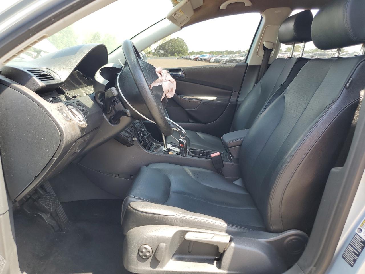 2006 Volkswagen Passat 2.0T - Фото 7