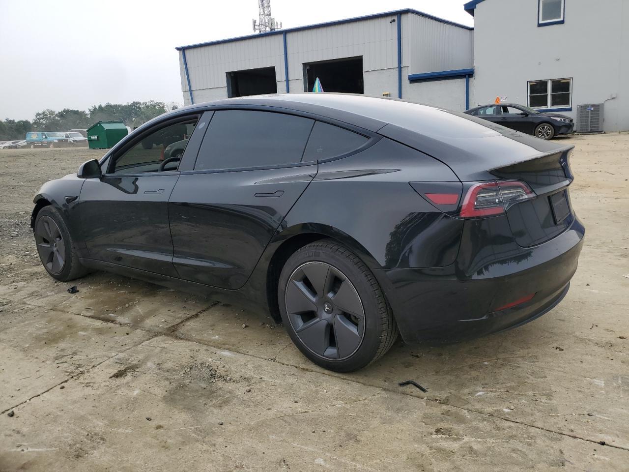 2021 Tesla Model 3 - Фото 2