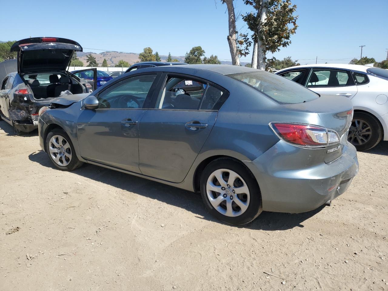 2012 Mazda 3 I - Фото 2