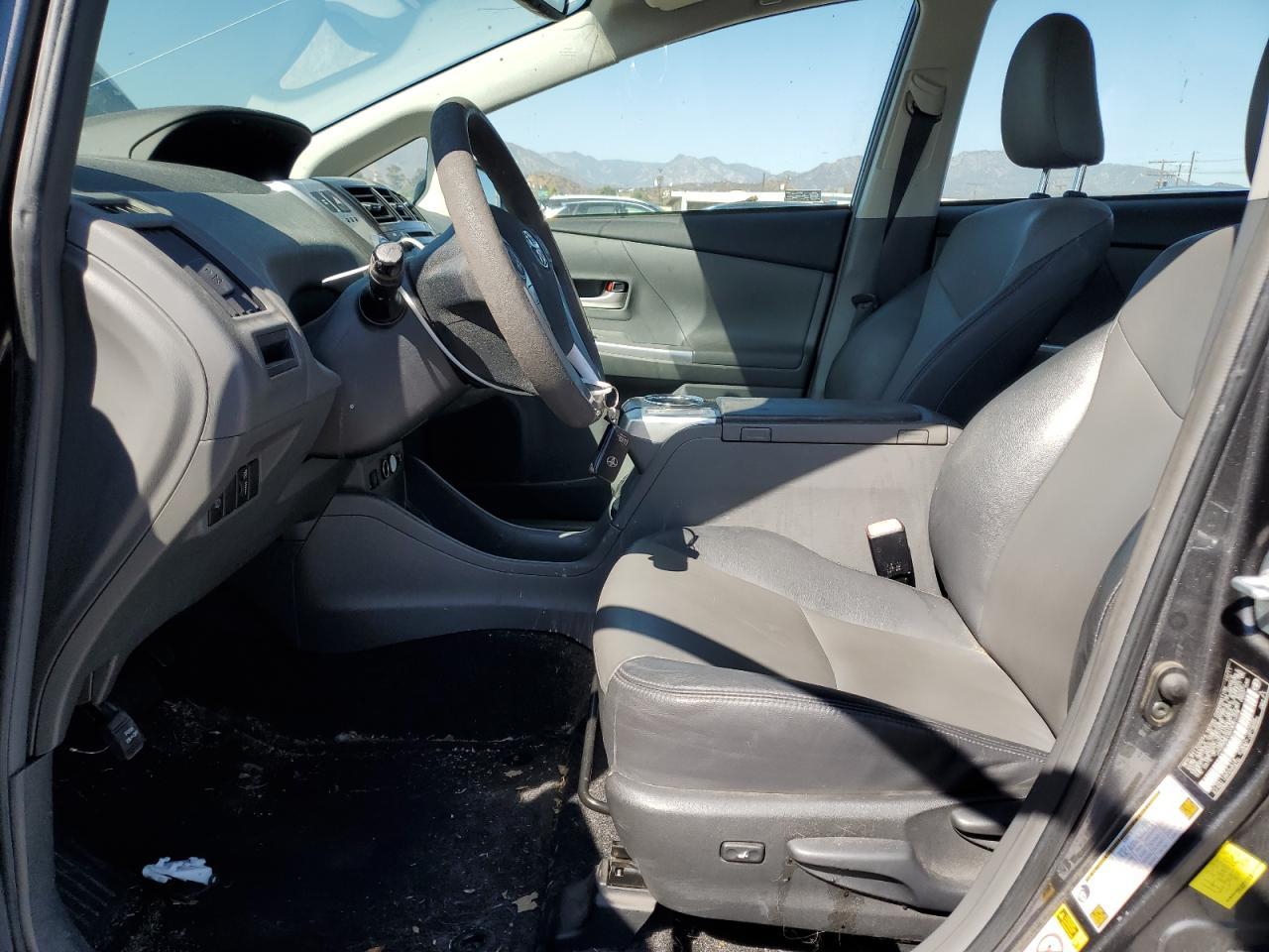 2012 Toyota Prius V - Image 7