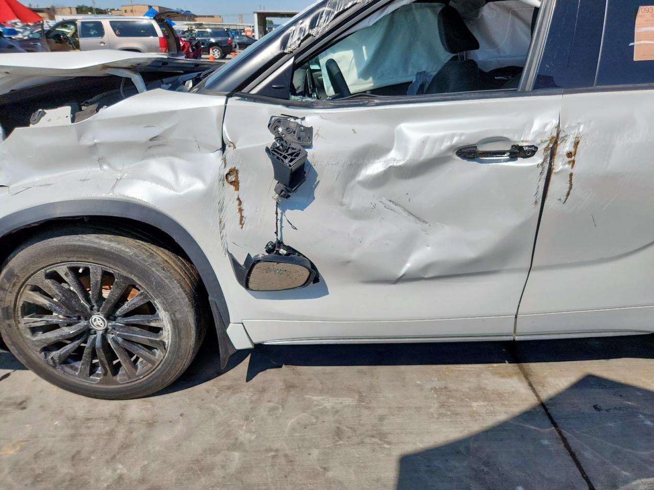 2023 Toyota Highlander L - Фото 7