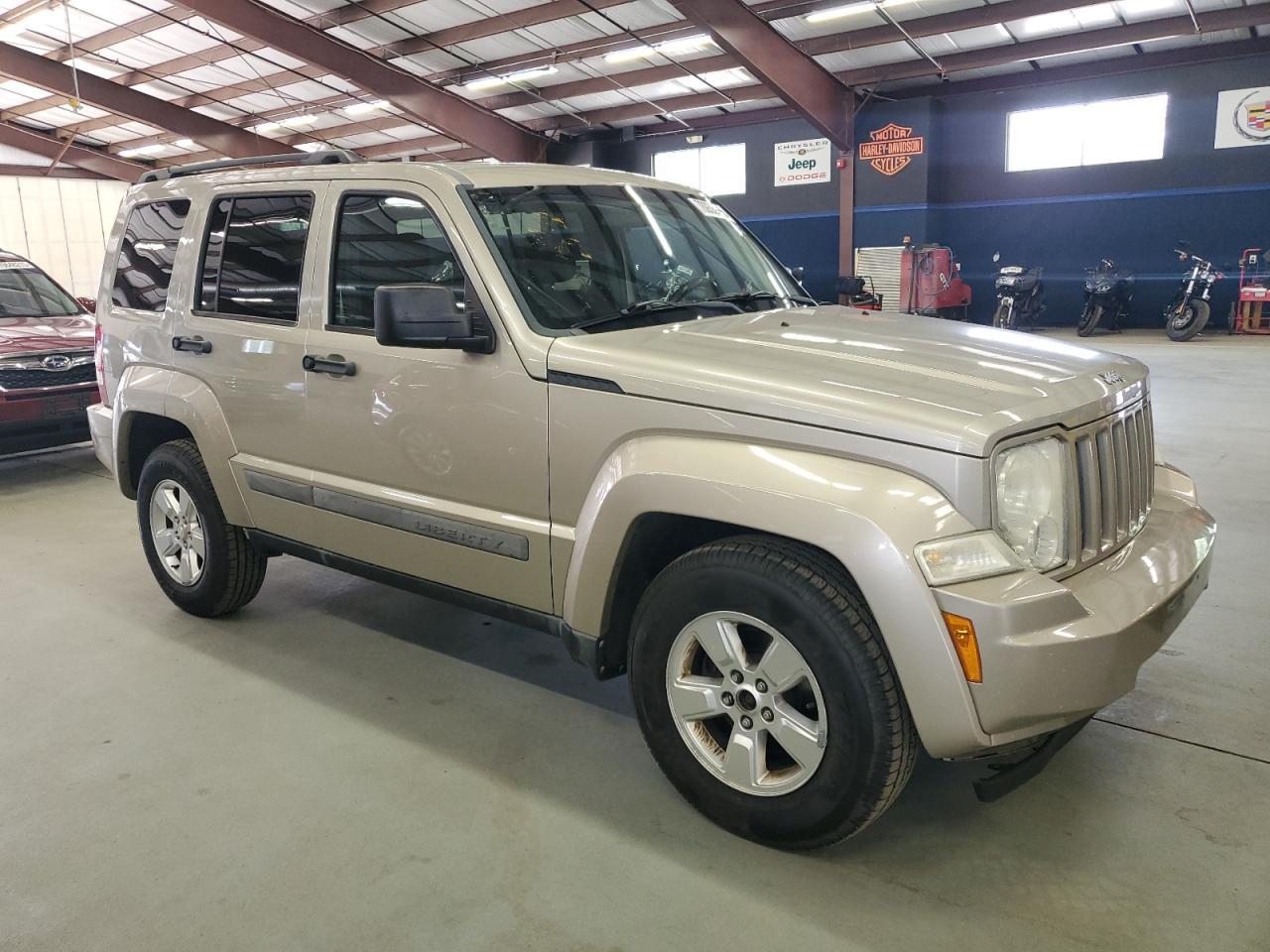 2011 Jeep Liberty Sport - Фото 4