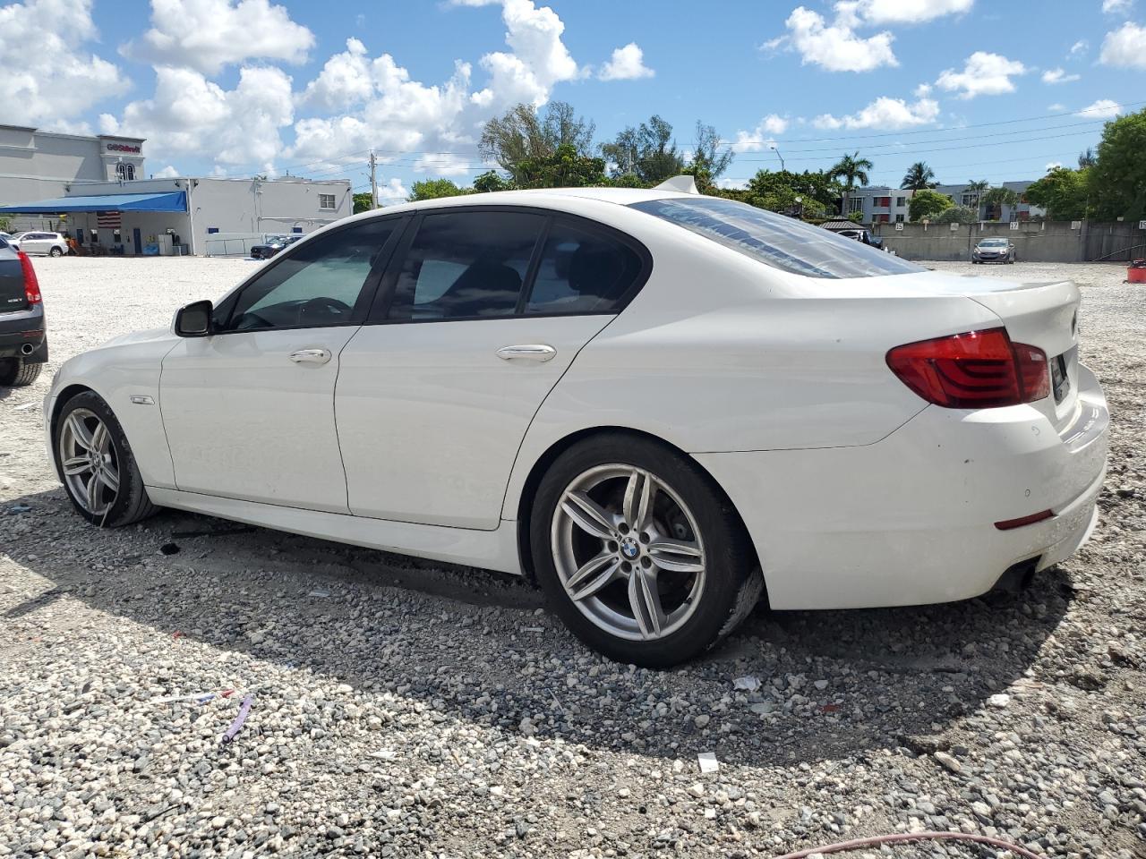 2013 BMW 535 I - Фото 2