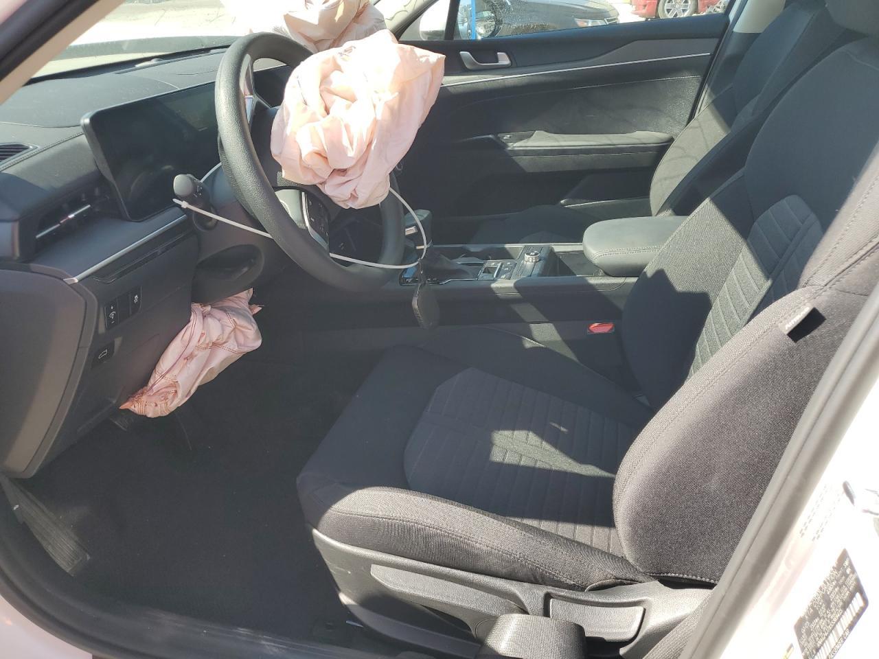 2025 Kia K5 Lxs - Image 7