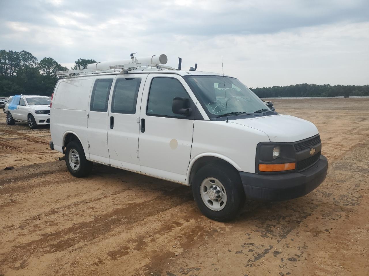 2013 Chevrolet Express G2500 - Image 4