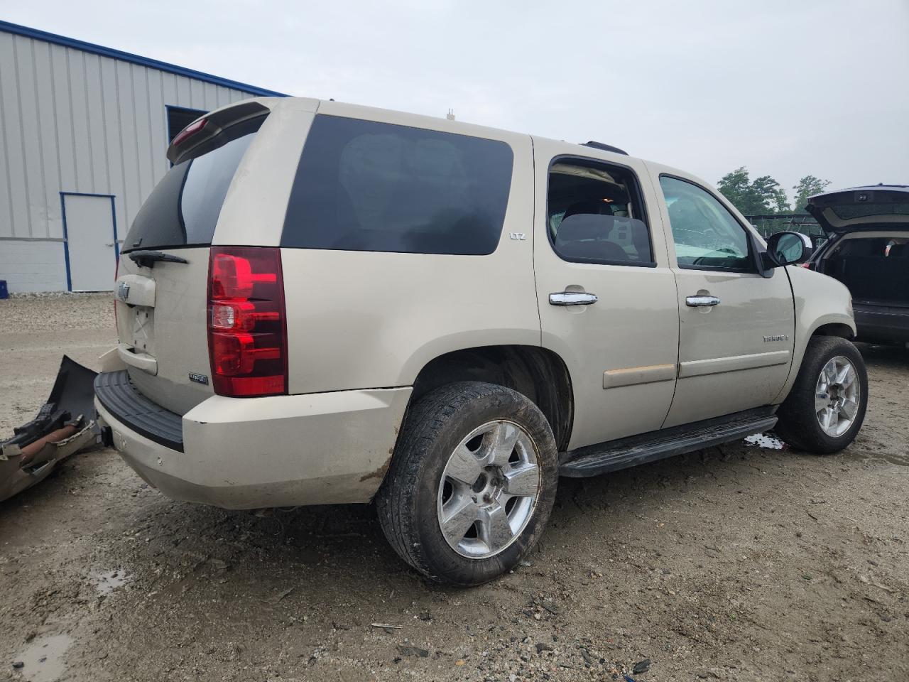 2008 Chevrolet Tahoe C1500 - Фото 3