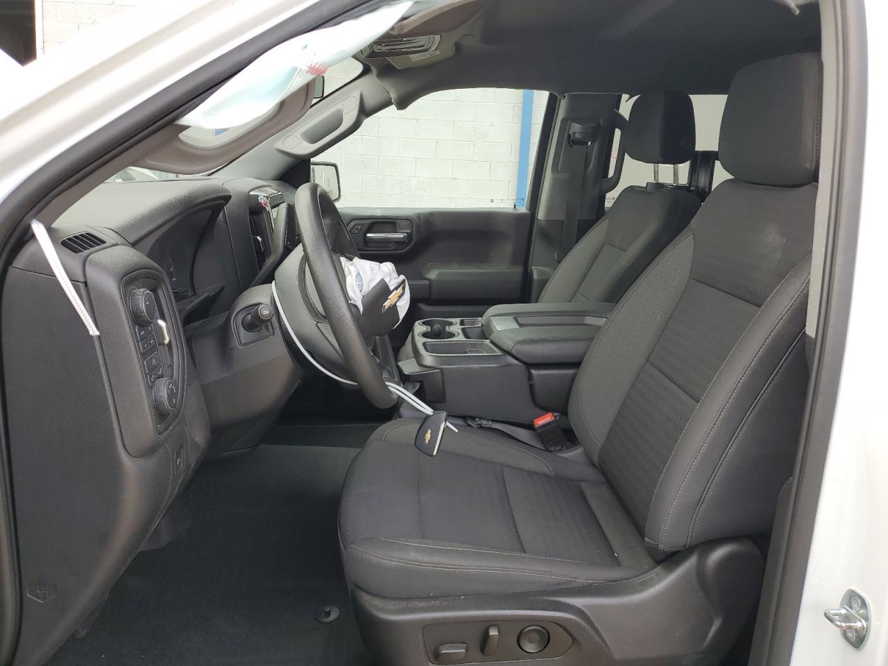 2023 Chevrolet Silverado K1500 Custom - Фото 7