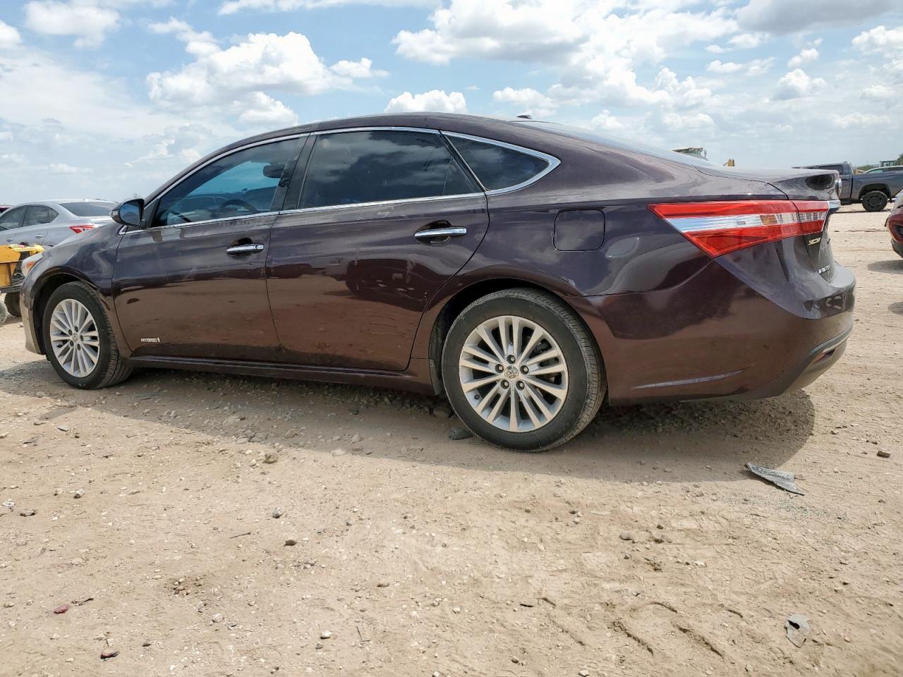 2014 Toyota Avalon Hybrid - Фото 2